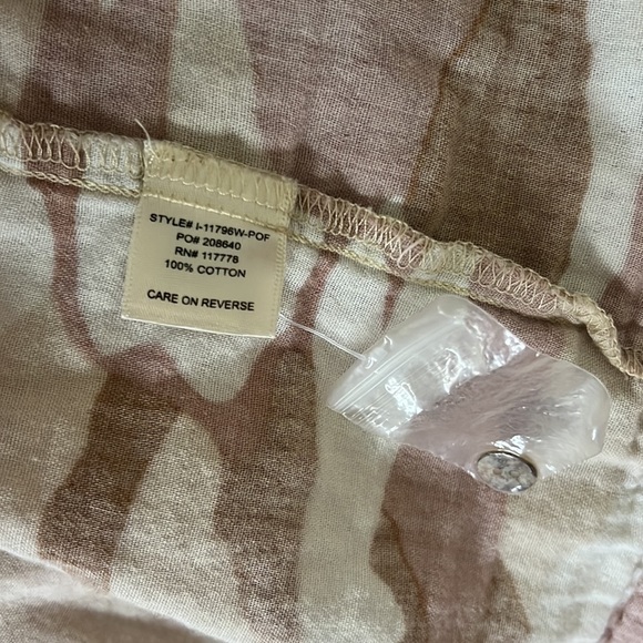 Lovestitch‎ 100% Cotton Gauze Tan and Pink Camo Button Down Shirt Sz L - Picture 7 of 7